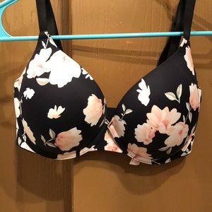 Pink Victoria’s Secret bra